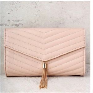Lulus Blush Clutch NWT!! ❤️